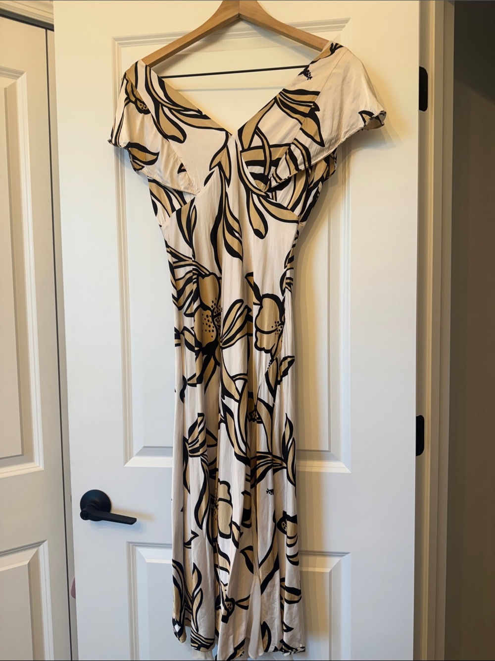 White House Black Market Cream Maxi Dress with Black and Tan Floral Print - Picture 4 of 12